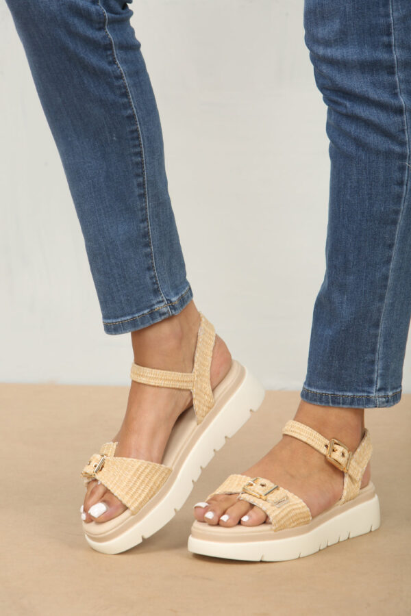 Buckle Detail Raffia Chunky Sandal In Beige