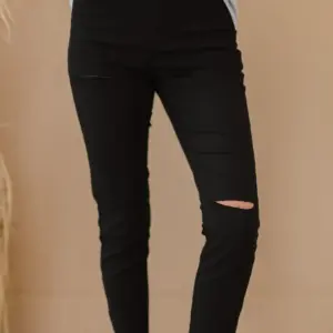 Full Size High-Waisted Distressed Jeans